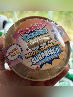 New & Sealed Pookie Glitter Mystery Rainbow Viral Dumpling 4" Penshun Toy 3+